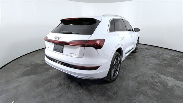Used 2023 Audi e-tron Premium AWD/4WD image 6