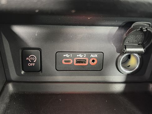 Certified 2024 Nissan Sentra SR FWD image 24