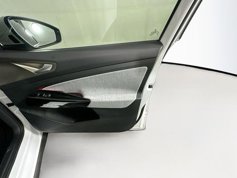 Used 2023 Volkswagen ID.4 Pro image 31