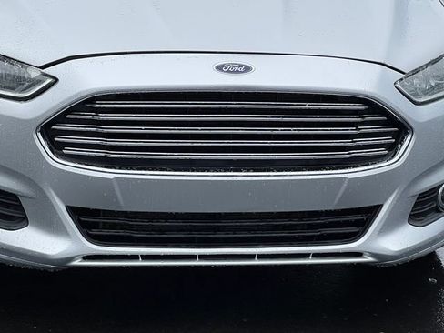 Used 2016 Ford Fusion SE FWD image 34