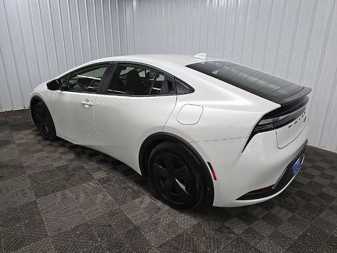 Used 2024 Toyota Prius Prime FWD image 9