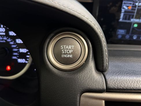 Used 2014 Lexus IS 350 w/ Luxury Package w/Brown Wood RWD image 28