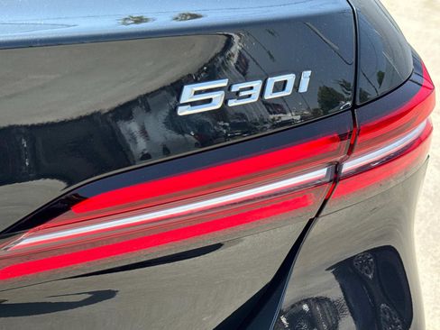 Used 2025 BMW 530i image 6