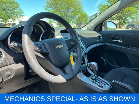 Used 2016 Chevrolet Cruze LT w/ Sun And Sound Package FWD image 16