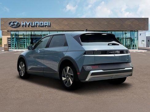 New 2026 Hyundai Ioniq 5 SE AWD/4WD image 5