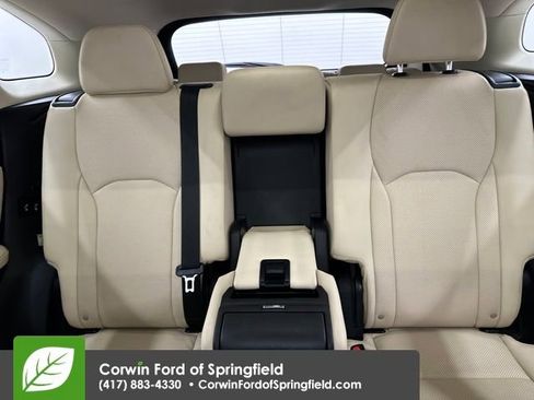 Used 2021 Lexus RX 350L Premium w/ Premium Package image 11