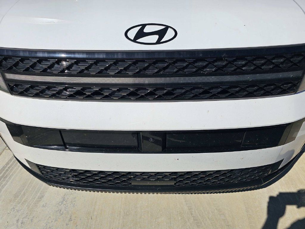 Certified 2025 Hyundai Santa Fe Calligraphy FWD image 6