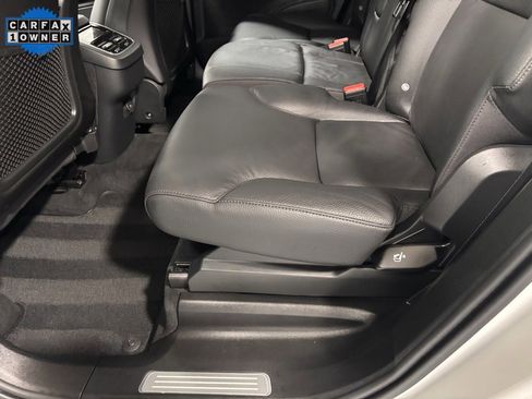 Certified 2025 Volvo XC90 B6 Plus image 20