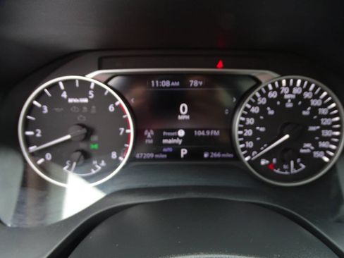 Used 2021 Nissan Rogue AWD SV w/ SV Premium Package image 20