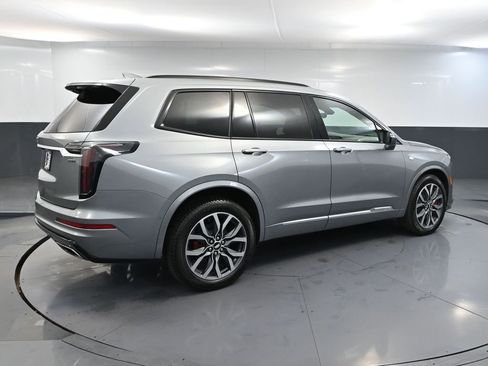Used 2024 Cadillac XT6 Sport image 4