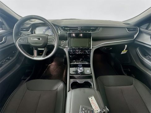 New 2025 Jeep Grand Cherokee Laredo X w/ Luxury Tech Group I image 9