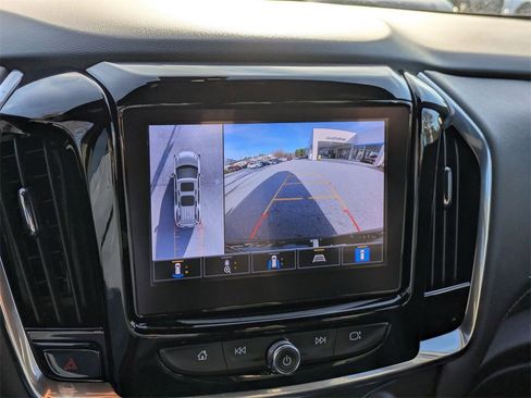 Used 2023 Chevrolet Traverse RS image 25
