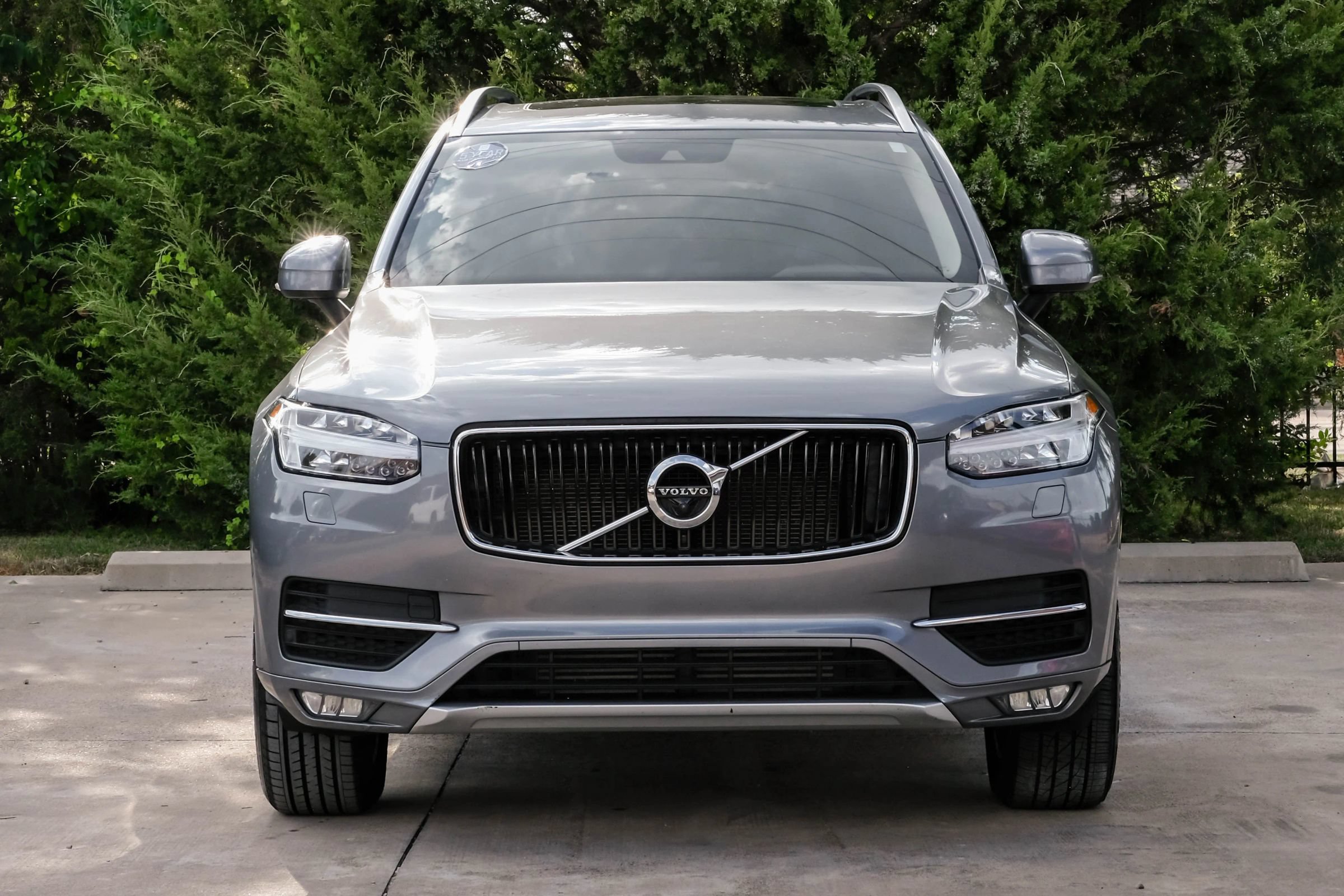 Used 2017 Volvo XC90 T5 Momentum w/ Vision Package FWD image 6