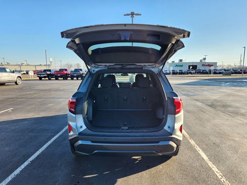 Used 2025 GMC Terrain Elevation image 10