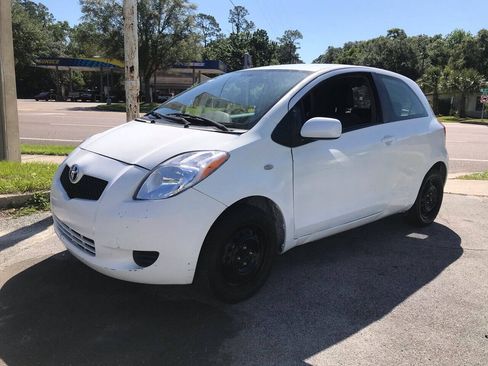 Used 2007 Toyota Yaris 2-Door Hatchback FWD image 2