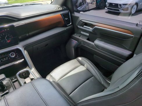 Used 2024 GMC Sierra 1500 Denali w/ Denali Reserve Package AWD/4WD image 21