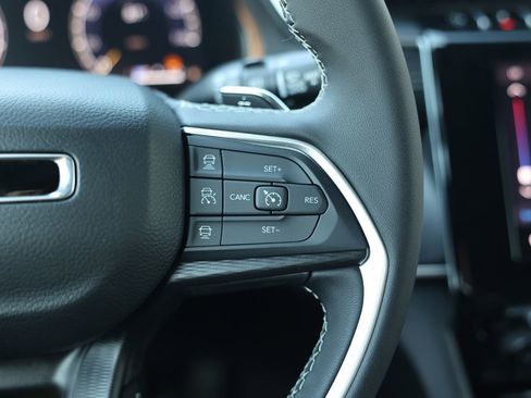 New 2025 Jeep Grand Cherokee Laredo w/ MOPAR Finishing Package image 24