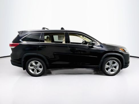 Used 2019 Toyota Highlander Limited AWD/4WD image 4