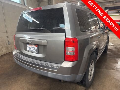 Used 2014 Jeep Patriot Sport w/ Power Value Group image 6