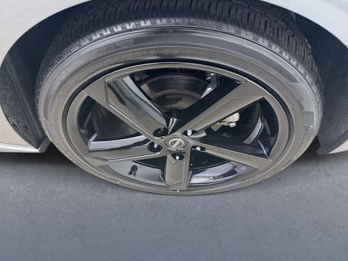 Used 2024 Nissan Sentra SR w/ SR Premium Package image 21