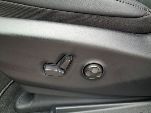 New 2026 Chrysler Pacifica Select image 7