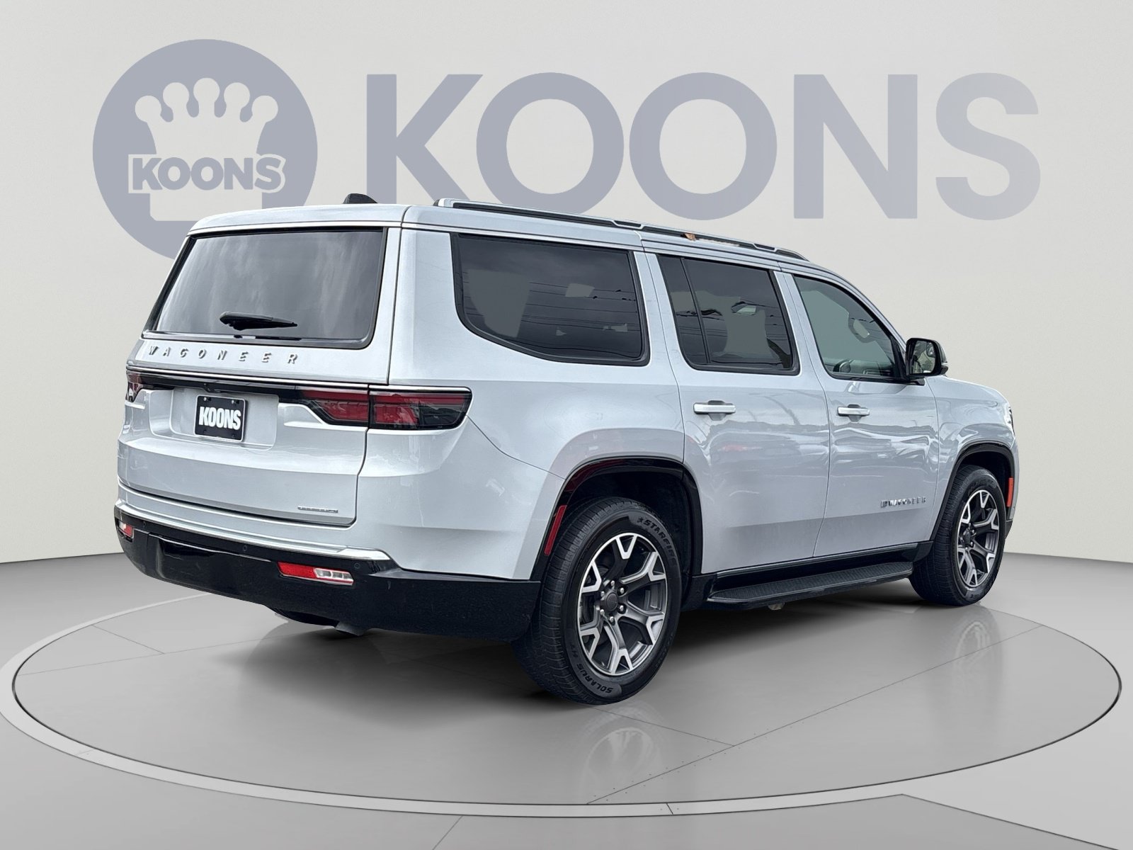 Used 2024 Jeep Wagoneer Series III AWD/4WD image 7