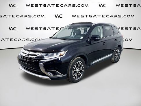 Used 2017 Mitsubishi Outlander SE image 1