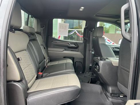 Used 2022 Chevrolet Silverado 1500 ZR2 AWD/4WD image 18