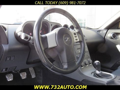 Used 2003 Nissan 350Z Track image 19