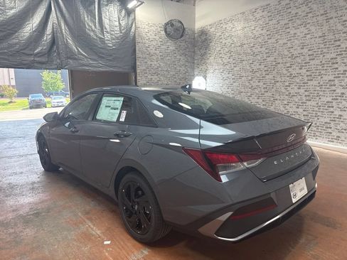 New 2026 Hyundai Elantra SEL Sport FWD image 5