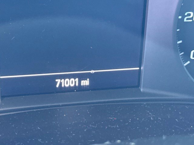 Used 2020 Chevrolet Malibu LT w/ Redline Edition FWD image 6