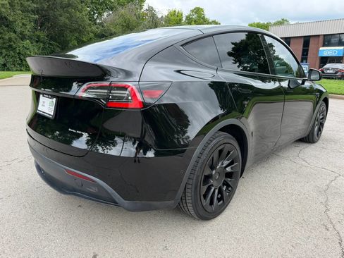 Used 2021 Tesla Model Y Long Range AWD/4WD image 6
