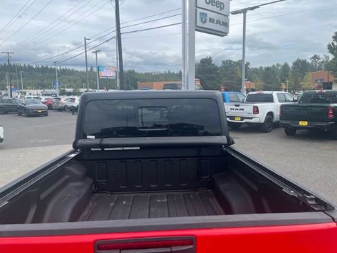 Used 2021 Jeep Gladiator Mojave AWD/4WD image 30