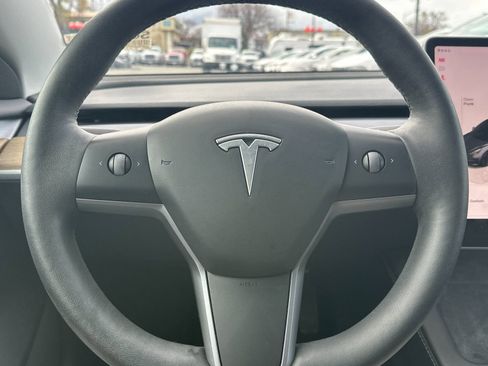 Used 2023 Tesla Model 3 Standard Range image 22