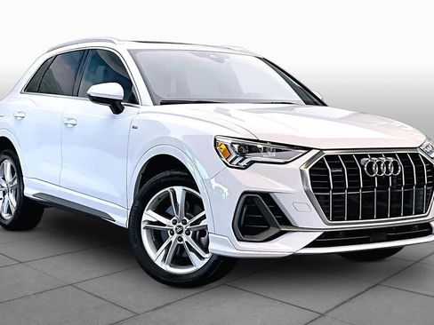 Used 2023 Audi Q3 2.0T Premium Plus w/ Premium Plus Package AWD/4WD image 3