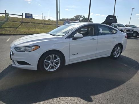Used 2018 Ford Fusion S image 9
