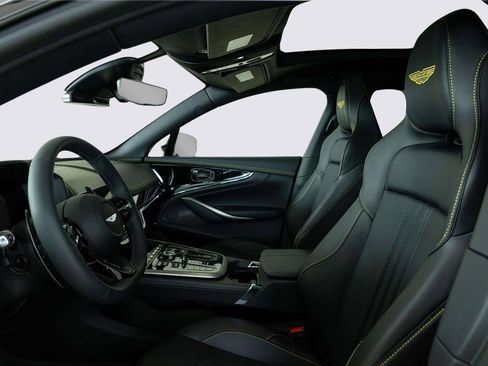 New 2026 Aston Martin DBX 707 image 12