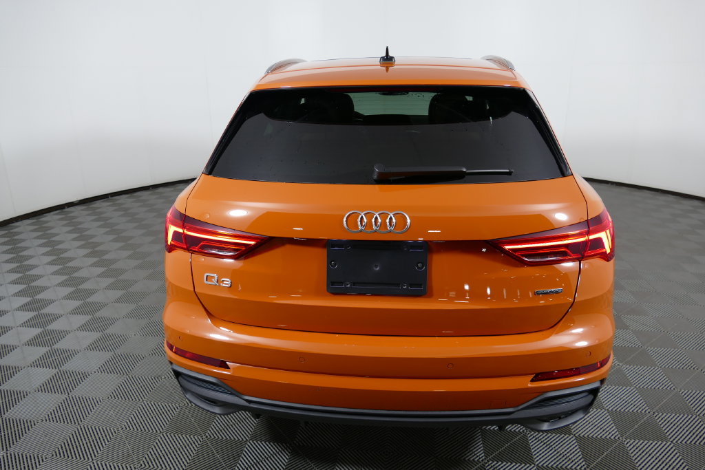 Used 2024 Audi Q3 2.0T Premium w/ Convenience Package AWD/4WD image 4