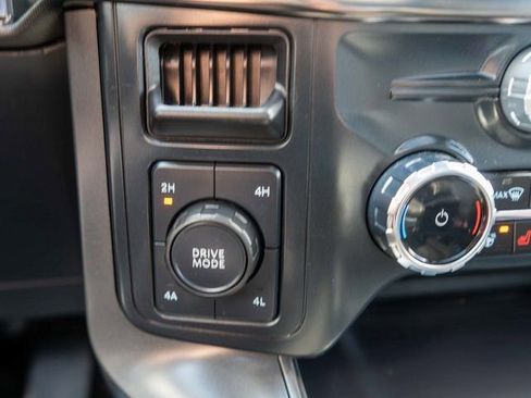 Used 2024 Ford F150 Lariat w/ Bed Utility Package AWD/4WD image 30