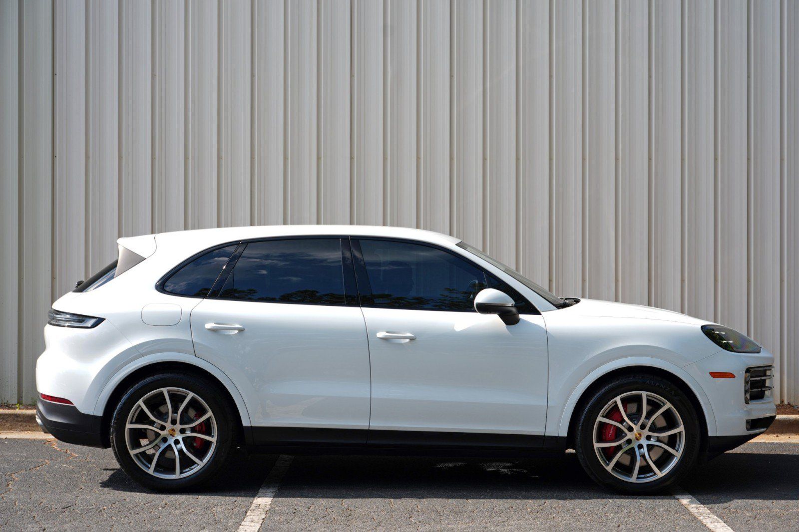 Used 2024 Porsche Cayenne S w/ Sport Chrono Package AWD/4WD image 60