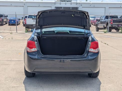 Used 2016 Chevrolet Cruze LS FWD image 6