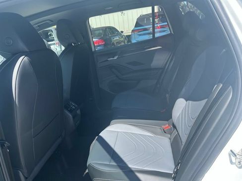 New 2026 Volkswagen Tiguan SE R-Line FWD image 51