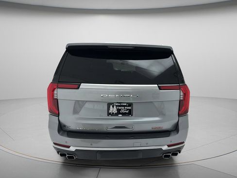Used 2025 GMC Yukon XL Denali AWD/4WD image 6