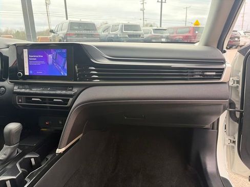 Used 2025 Toyota Camry LE image 37