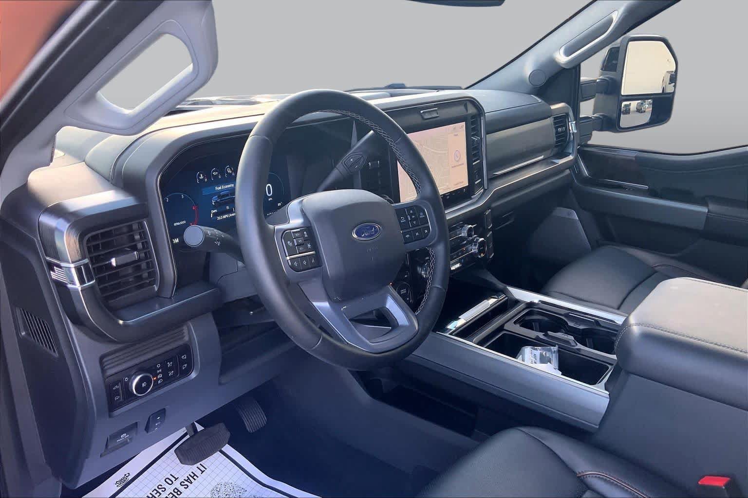 Certified 2025 Ford F250 Lariat w/ Lariat Ultimate Package AWD/4WD image 17