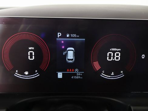 Used 2025 Hyundai Tucson SE image 4