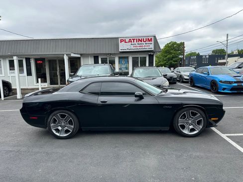 Used 2012 Dodge Challenger R/T RWD image 5