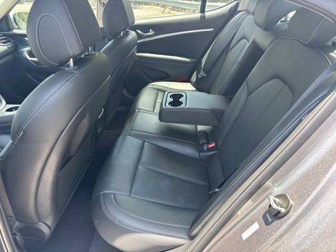 Used 2025 Genesis G70 2.5T AWD/4WD image 7