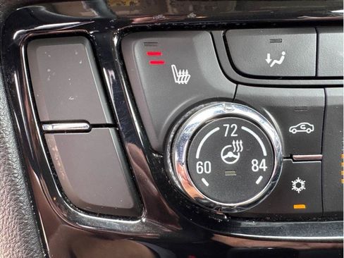 Used 2019 Buick Encore Essence AWD/4WD image 25