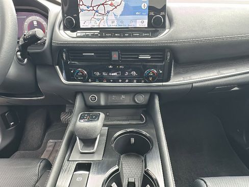 Certified 2023 Nissan Rogue Platinum w/ Platinum Premium Package image 20